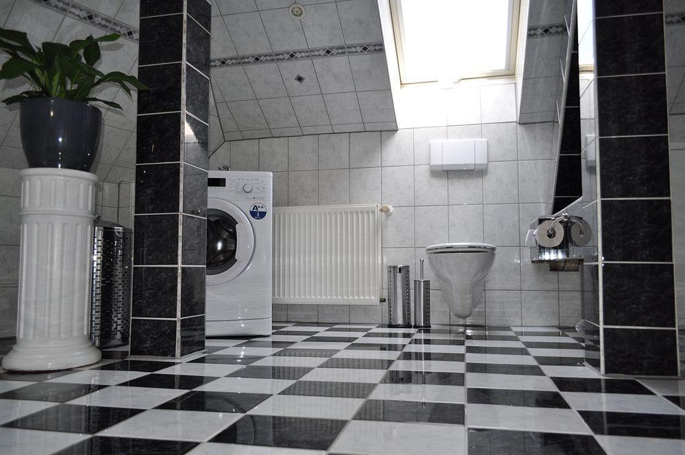 Hotel Haus Reichert บาเดน-บาเดน ภายนอก รูปภาพ