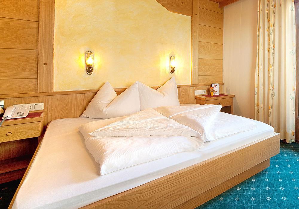 Hotel Haus Reichert บาเดน-บาเดน ภายนอก รูปภาพ