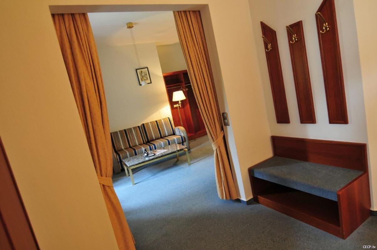Hotel Haus Reichert บาเดน-บาเดน ภายนอก รูปภาพ