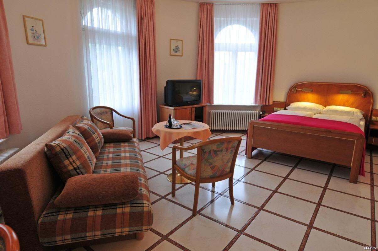Hotel Haus Reichert บาเดน-บาเดน ห้อง รูปภาพ